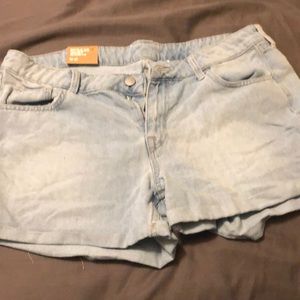 H&M shorts brand new never worn size 12